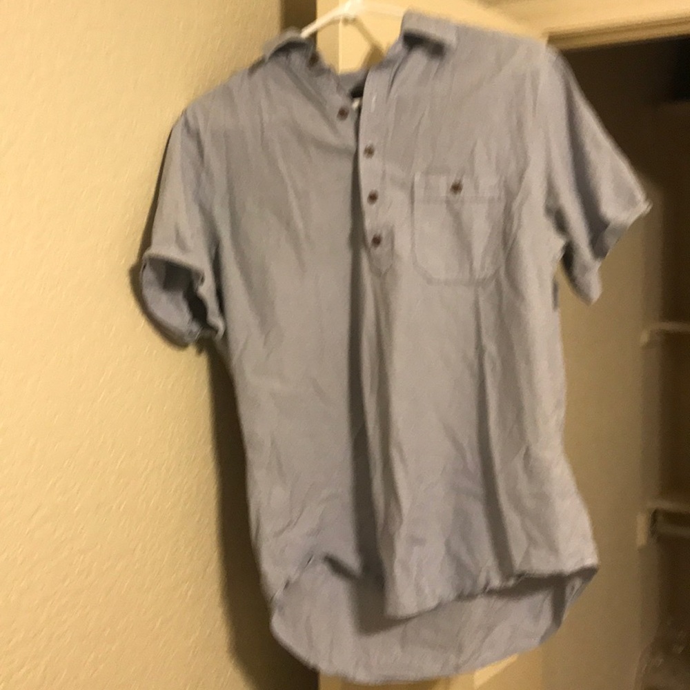 Banana Republic short sleeve button down pullover